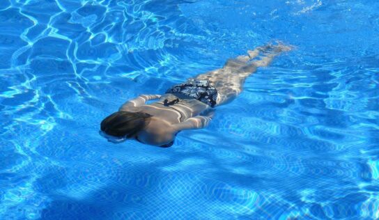 Piscinas Lara: «Tratar el agua de la piscina antes del primer baño es imprescindible para evitar algunas enfermedades de cierta gravedad»