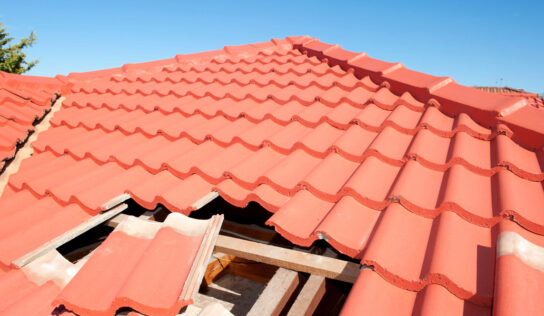 Reparación de tejados: ¿Qué hacer cuando gotea?
