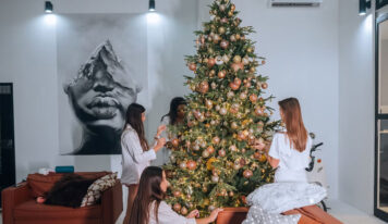 Decoración navideña con estilo: 5 árboles que sorprenderán este Diciembre