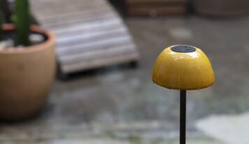 Luxcambra presenta la lámpara portátil Absidiola: diseño de Jordi Llopis con artesanía sostenible es perfecta para cualquier tipo de espacio, ya sea en interiores o exteriores