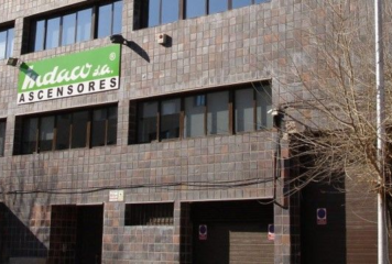 DUPLEX Ascensores refuerza su expansión con la integración de Indaco