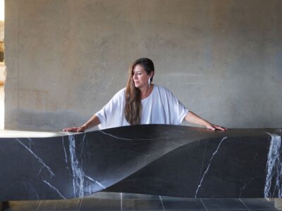 Verónica Mar esculpe la energía invisible inspirada en la naturaleza y presenta ‘Echoes of water’ en NY