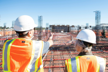 La AECCTI y representantes del sector analizan el presente, pasado y futuro de la Ley de Ordenación de la Edificación