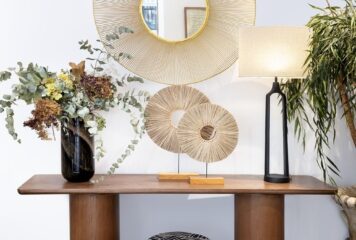 Consolas que marcan tendencia: de muebles auxiliares a rincones protagonistas de este otoño