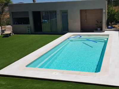 Poliéster Casariche lidera el mercado de depósitos y piscinas de poliéster con soluciones personalizadas de alta durabilidad