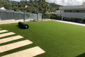 Puntal destaca el auge de la instalación de césped artificial como uno de los servicios con mayor demanda