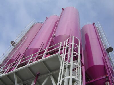 SATECMA celebra 50 años de innovación con soluciones tecnológicas al servicio de la construcción, la agricultura y la industria