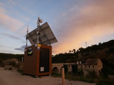 Sacen lleva la monitorización y la detección de riesgos a entornos rurales remotos con cabinas inteligentes sostenibles