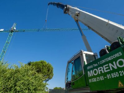 Grúas Moreno supera los 60 años de experiencia con una flota preparada para transportar y elevar cargas de hasta 200 toneladas